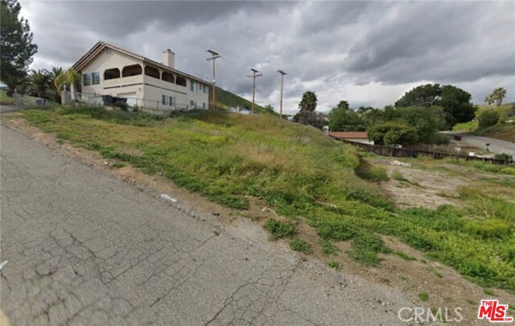 Image 5 of property listing at 0 Casa Bonita, Menifee, CA 92587