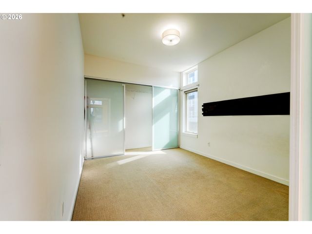 1455 N KILLINGSWORTH St 211, Portland, OR 97217