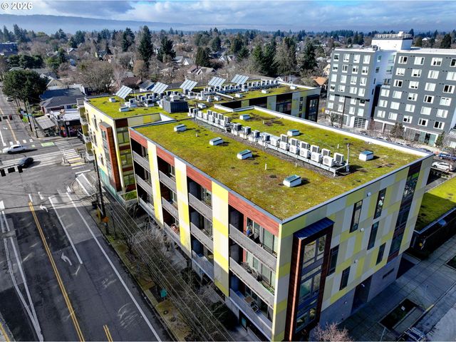 1455 N KILLINGSWORTH St 211, Portland, OR 97217