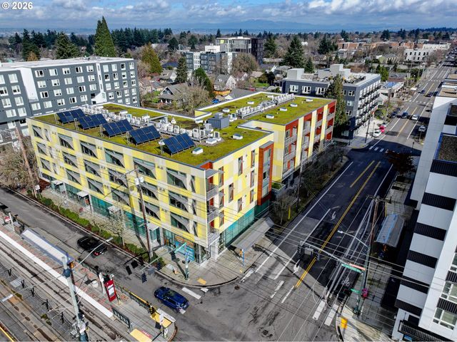 1455 N KILLINGSWORTH St 211, Portland, OR 97217