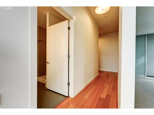 1455 N KILLINGSWORTH St 211, Portland, OR 97217