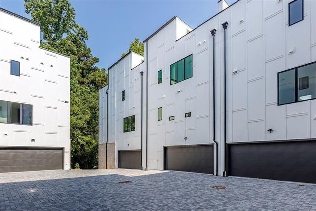 3960 Clairmont Road, Chamblee, GA 30341