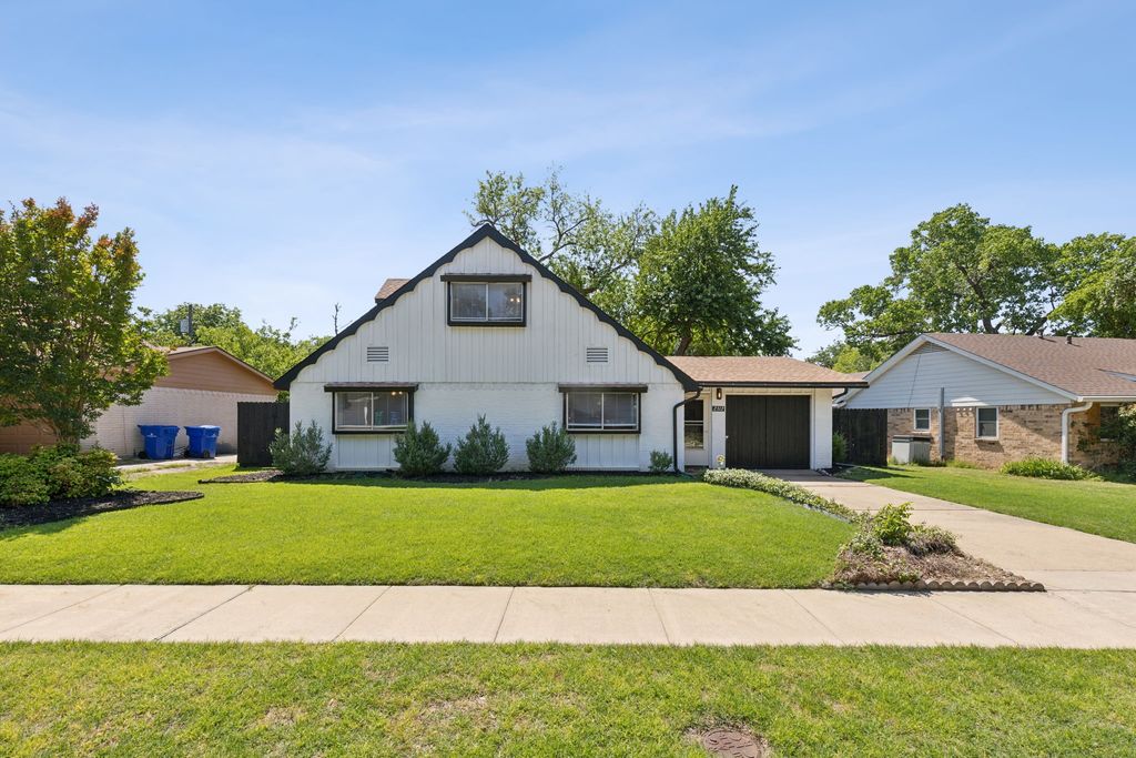 2312 Valleywood Drive, Carrollton, TX 75006