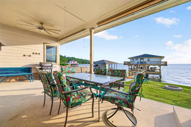 200 Little Dove, Livingston, TX 77351