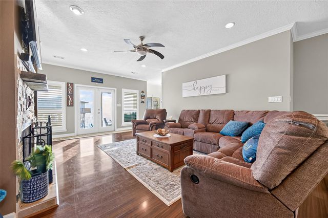 200 Little Dove, Livingston, TX 77351