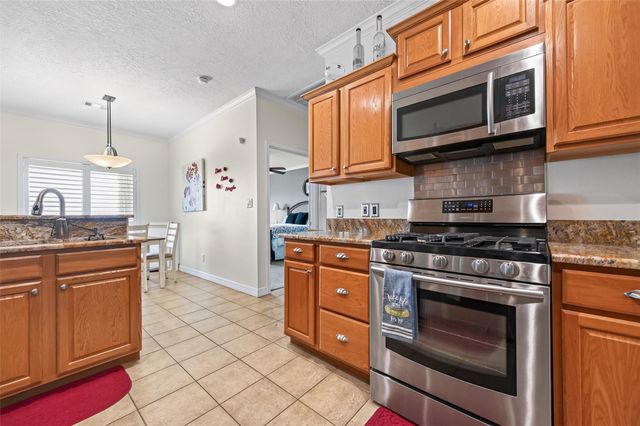 200 Little Dove, Livingston, TX 77351