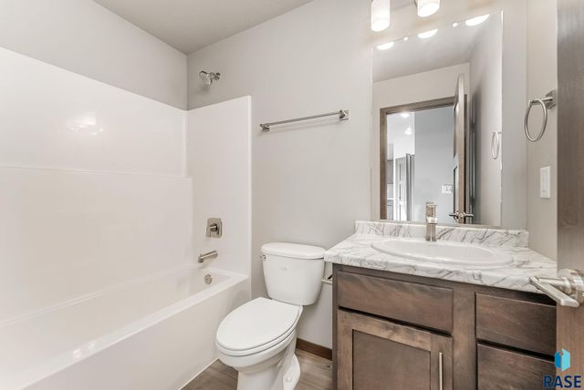 704 N Independent St Street, Lennox, SD 57039