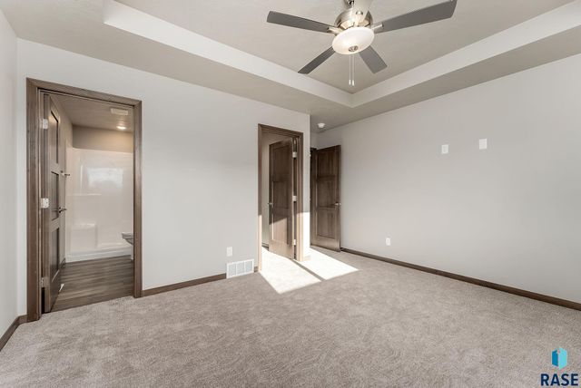 704 N Independent St Street, Lennox, SD 57039