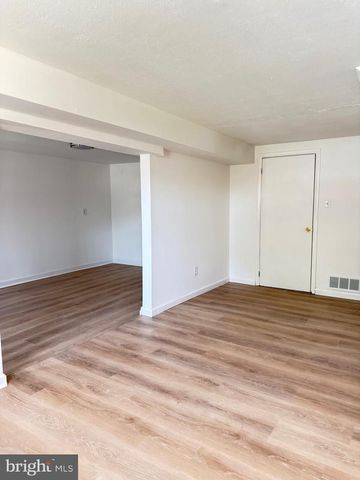 148 W EDINBURGH DR, New Castle, DE 19720