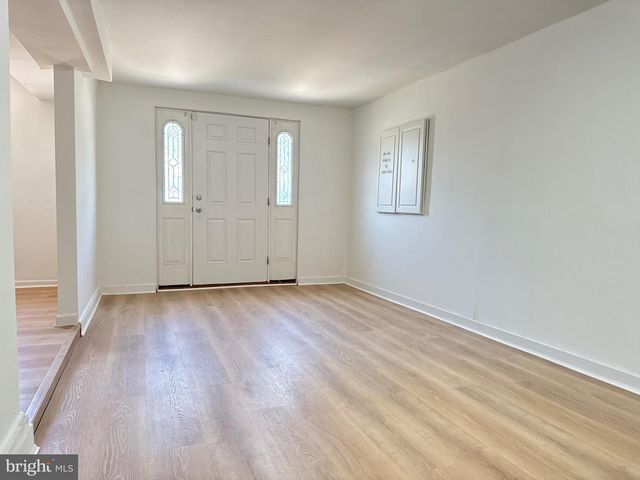 148 W EDINBURGH DR, New Castle, DE 19720