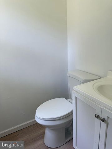 148 W EDINBURGH DR, New Castle, DE 19720