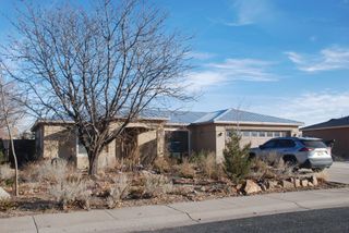 902 Ladron Avenue, Los Lunas, NM 87031