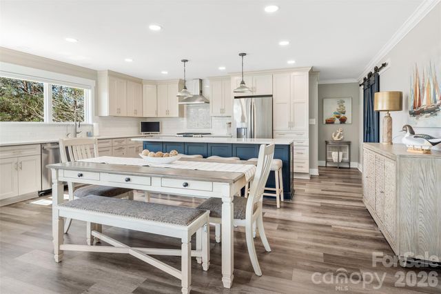 6852 Locke Drive, Sherrills Ford, NC 28673