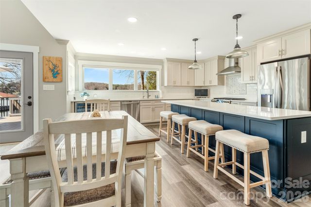 6852 Locke Drive, Sherrills Ford, NC 28673