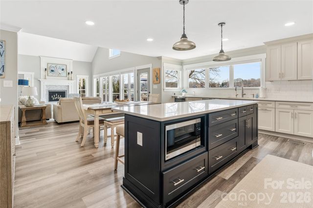 6852 Locke Drive, Sherrills Ford, NC 28673