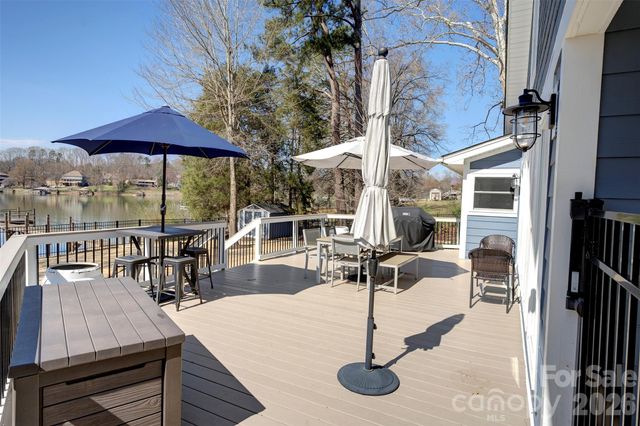 6852 Locke Drive, Sherrills Ford, NC 28673