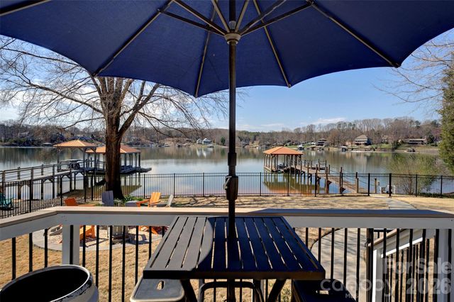 6852 Locke Drive, Sherrills Ford, NC 28673