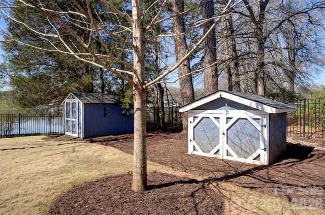 6852 Locke Drive, Sherrills Ford, NC 28673