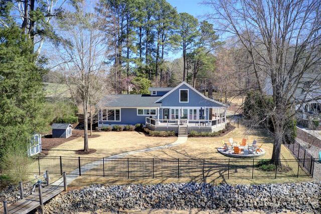 6852 Locke Drive, Sherrills Ford, NC 28673