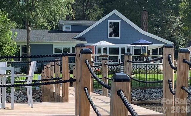 6852 Locke Drive, Sherrills Ford, NC 28673