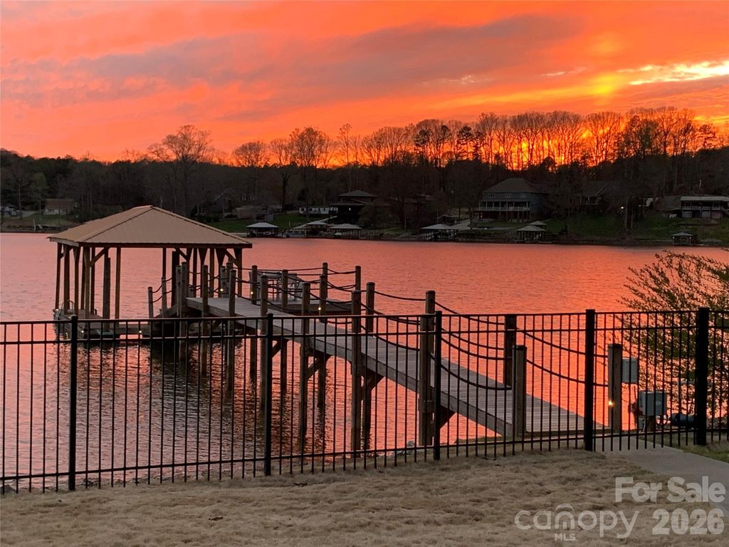 6852 Locke Drive, Sherrills Ford, NC 28673