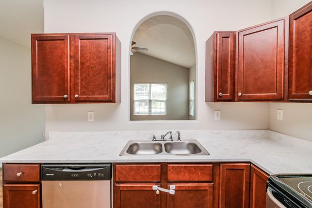 122 Nathan Hale Drive, Georgetown, KY 40324