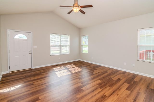 122 Nathan Hale Drive, Georgetown, KY 40324