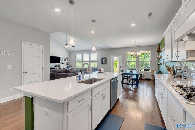 24578 Beacon Circle, Athens, AL 35613