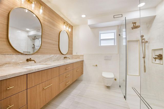 100 Edgewater Dr 142, Coral Gables, FL 33133