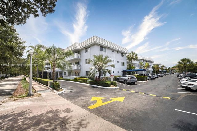 100 Edgewater Dr 142, Coral Gables, FL 33133