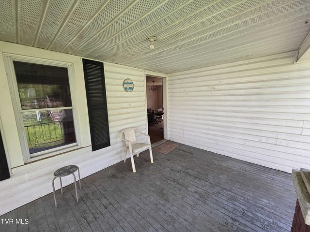 1043 West Jackson Street, Gate City, VA 24251
