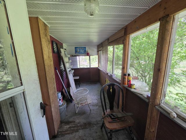 1043 West Jackson Street, Gate City, VA 24251