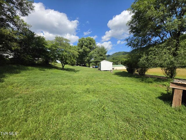 1043 West Jackson Street, Gate City, VA 24251