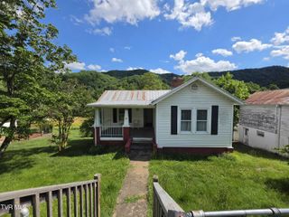 1043 West Jackson Street, Gate City, VA 24251