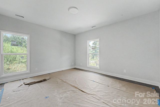 60 Charlotte Street, Franklin, NC 28734