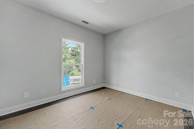 60 Charlotte Street, Franklin, NC 28734
