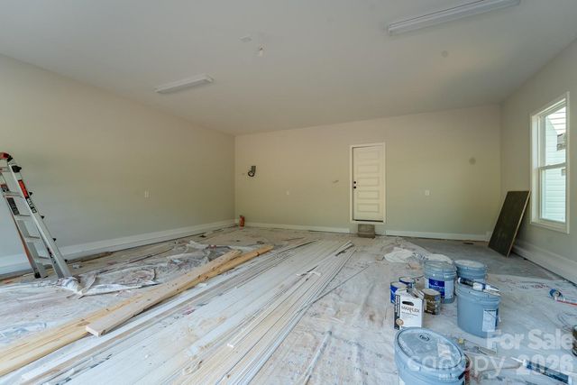 60 Charlotte Street, Franklin, NC 28734