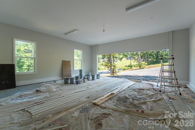 60 Charlotte Street, Franklin, NC 28734