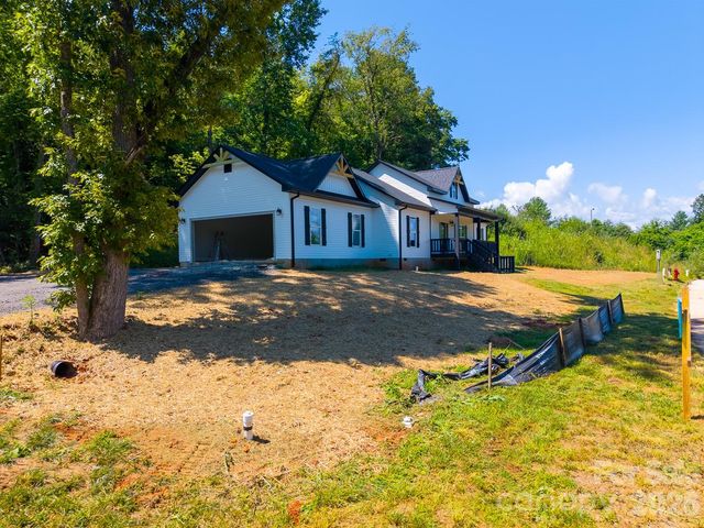 60 Charlotte Street, Franklin, NC 28734