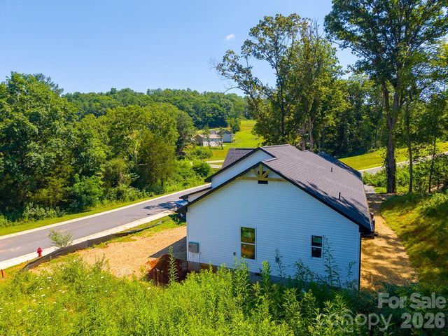 60 Charlotte Street, Franklin, NC 28734