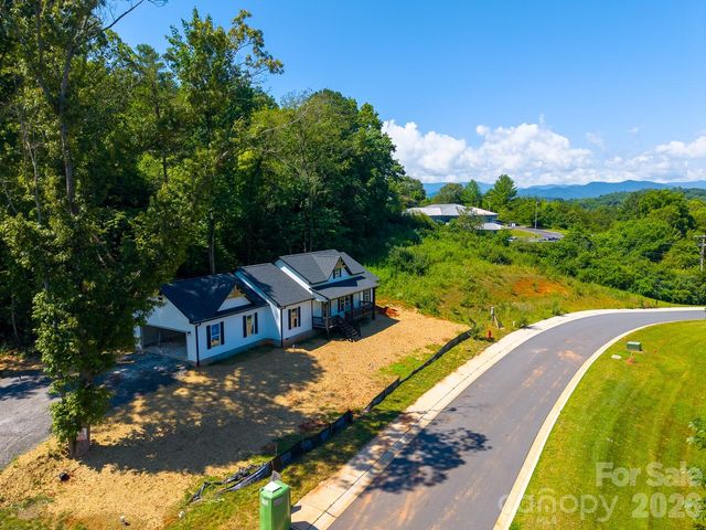 60 Charlotte Street, Franklin, NC 28734