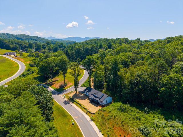 60 Charlotte Street, Franklin, NC 28734