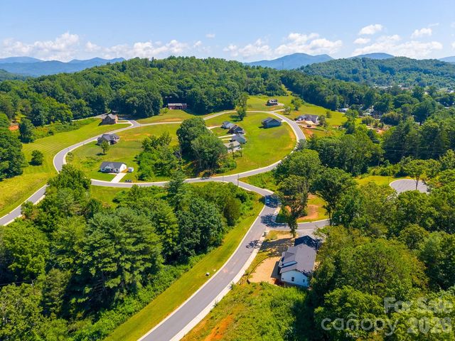 60 Charlotte Street, Franklin, NC 28734