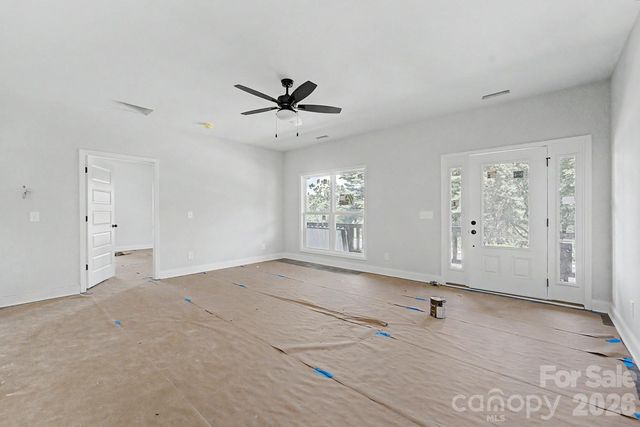 60 Charlotte Street, Franklin, NC 28734