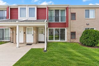 507 Sunset Lane, Saint Clair Shores City, MI 48082