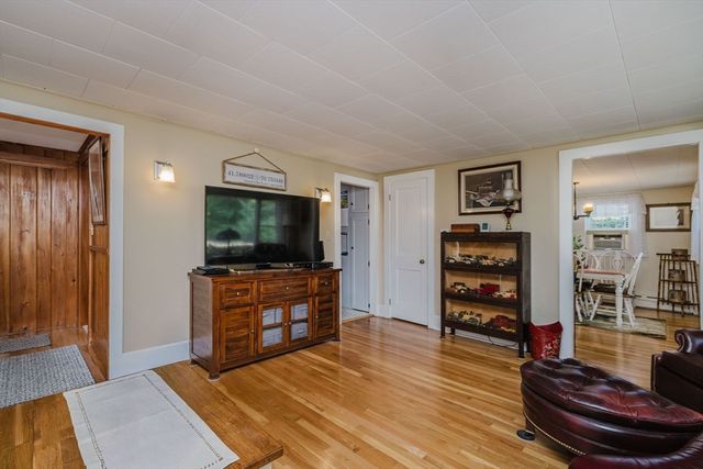 20 Gault Road, Wareham, MA 02576