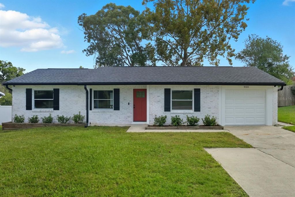 900 N CARPENTER AVENUE, Orange City, FL 32763