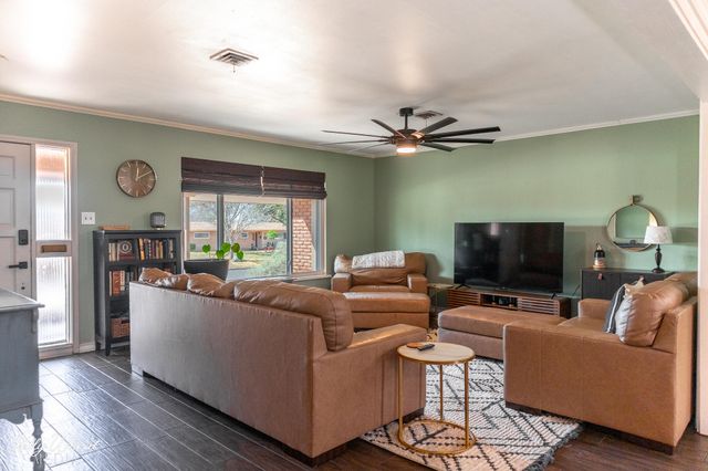 2638 University Avenue, San Angelo, TX 76904