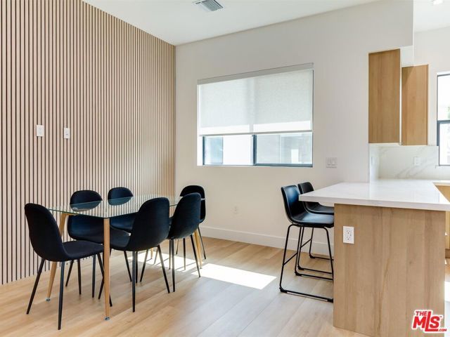 2817 S Redondo Boulevard, Los Angeles, CA 90016