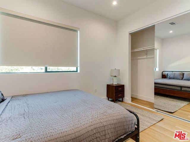 2817 S Redondo Boulevard, Los Angeles, CA 90016